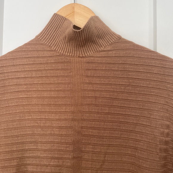 Beige mock neck horizontal ribbed long sweater - Picture 4 of 9
